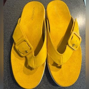 Vionic Women's Uptown Marin Toe Post Sandal in daffodil yellow nubuck 10.5w